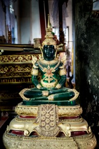 LC_0603: Laos - Small statue in Luang Prabang